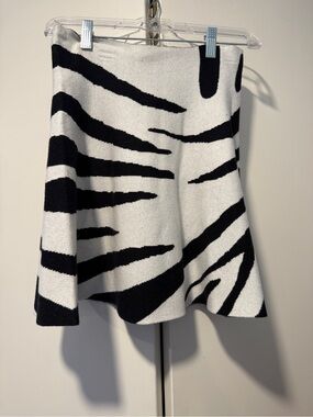 Black & White Zebra Knit Mini Skirt